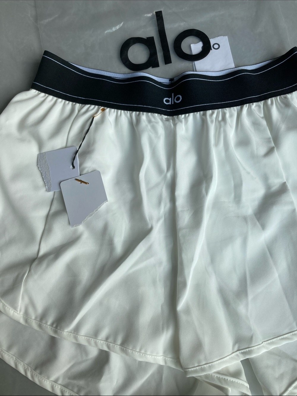 ALO Yoga White Athletic Skort with Black Branded Waistband